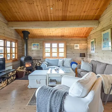 Four-bedroom In Дом отдыха
