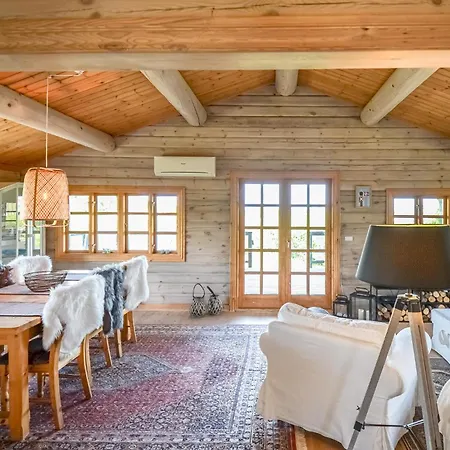 Дом отдыха Four-bedroom In Glesborg