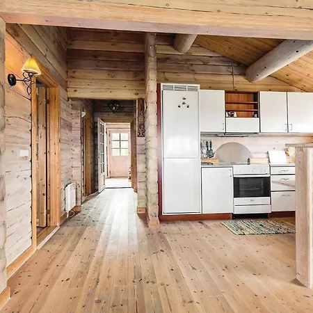 Four-bedroom In Glesborg